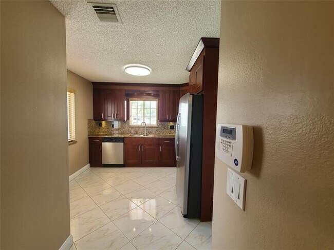 Photo - 1427 SW 48th Terrace