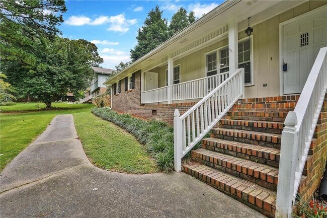 Photo - 2041 Collinswood Dr Casa