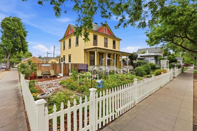 Photo - 482 South St