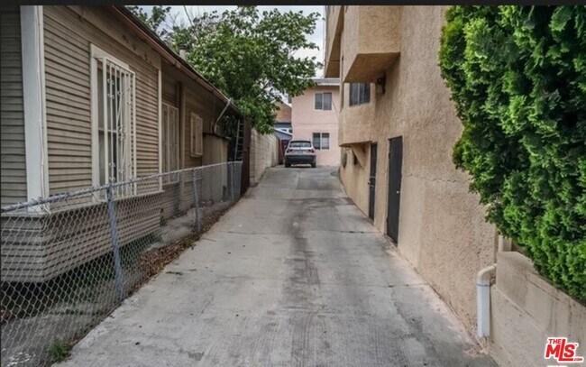 Photo - 1711 S New Hampshire Ave