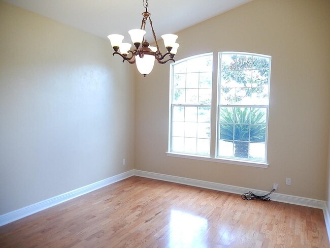 Photo - 3327 Dartmouth Dr