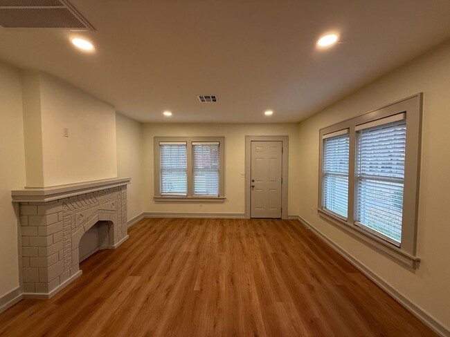 Photo - Updated 1 Bedroom for Rent!