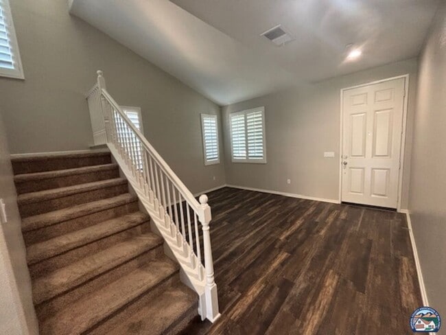 Building Photo - 642 Las Lomas St Rental
