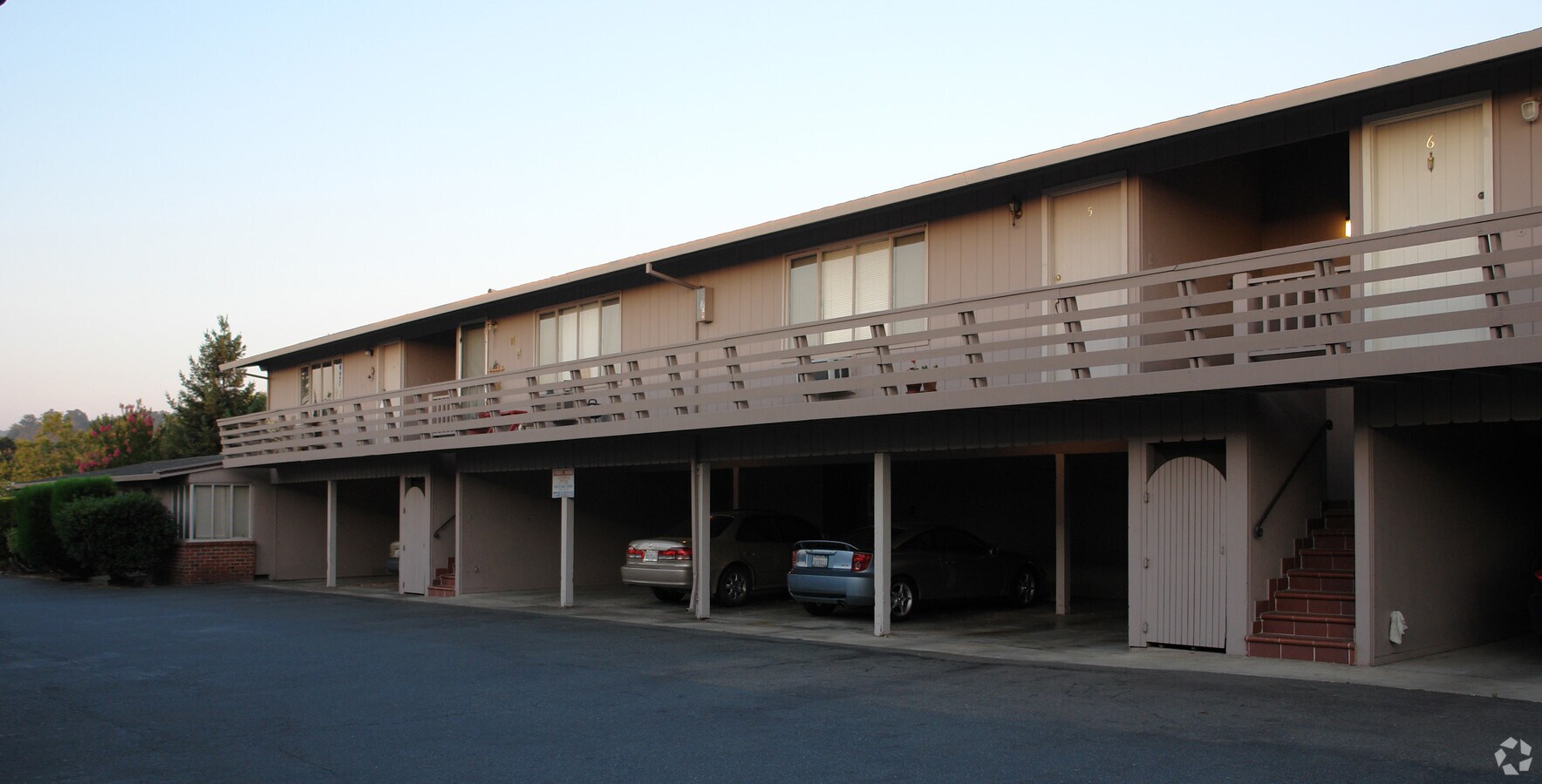 Photo - 1233 Boulevard Way