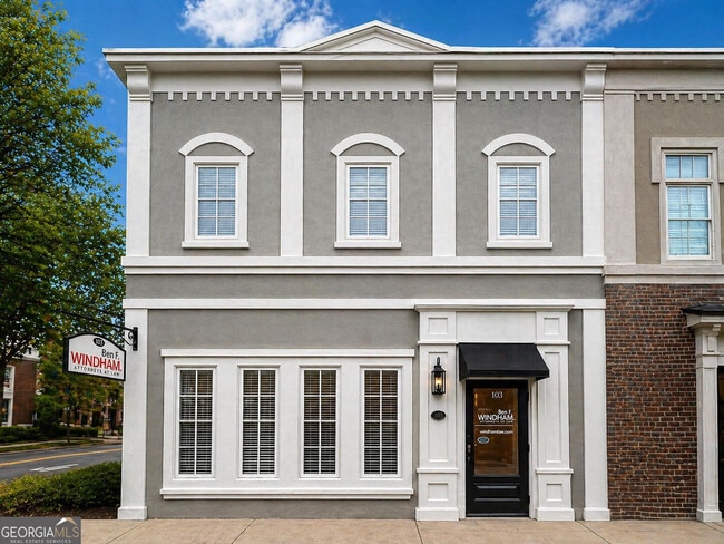 Building Photo - 1051 Parkside Cmns