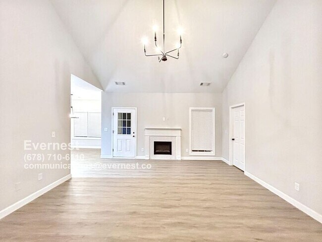 Photo - 2935 Laurel Ln