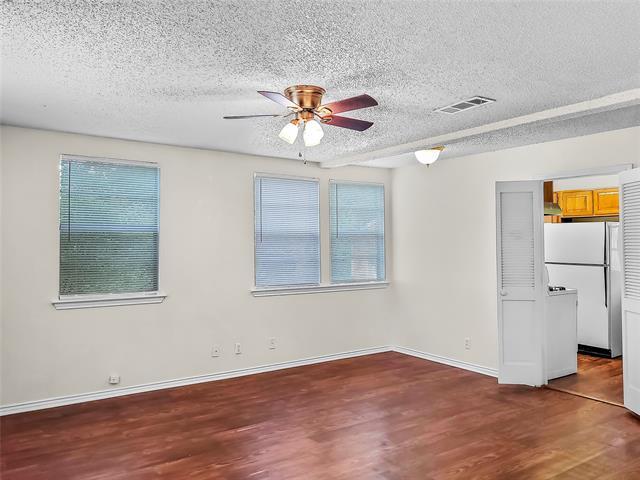 Photo - 2509 Earl Ln