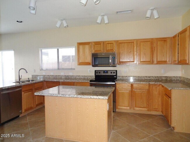 Photo - 1122 W Wildhorse Dr