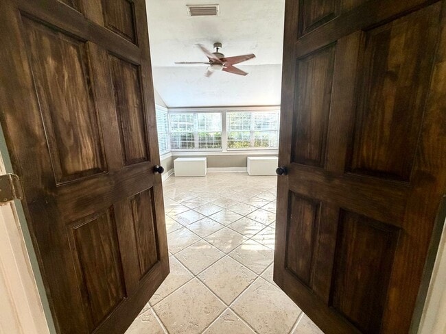 Photo - 1760 Mayview Rd