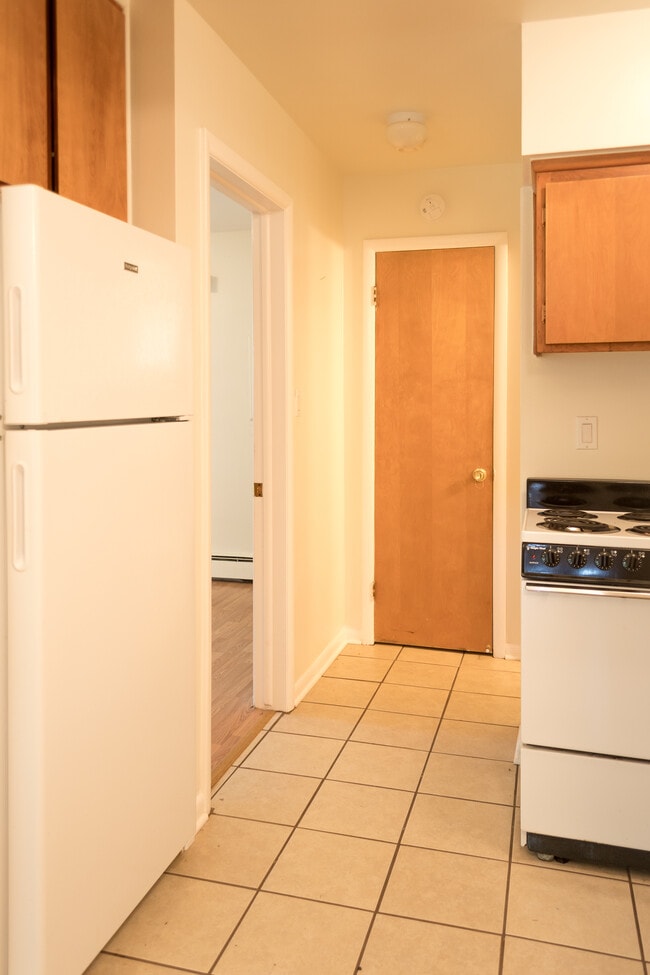 Photo - 4304 13 Mile Rd Unit 7