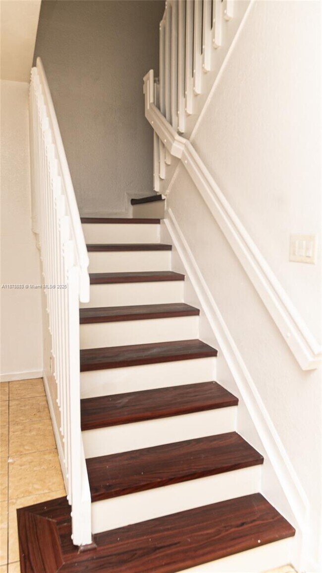 Photo - 1484 SE 24th Ct