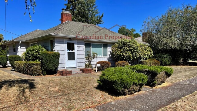 Photo - 615 E Sherman St House