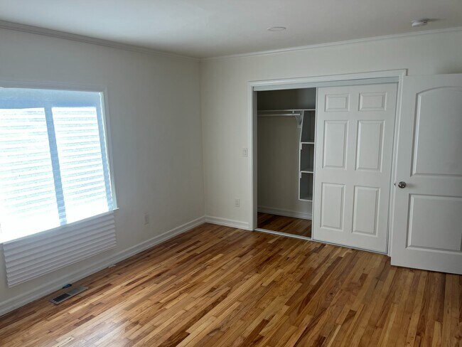 Photo - 4201 Porter St