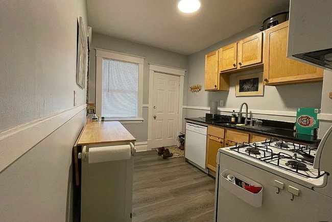 Photo - 2821 Garfield Ave Unit 3