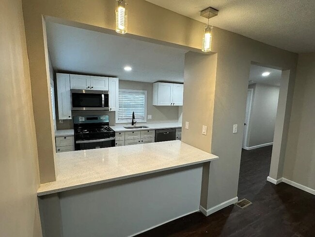 Building Photo - Charming 3 Bedroom 1 Bath Single Family Home in Bon Air