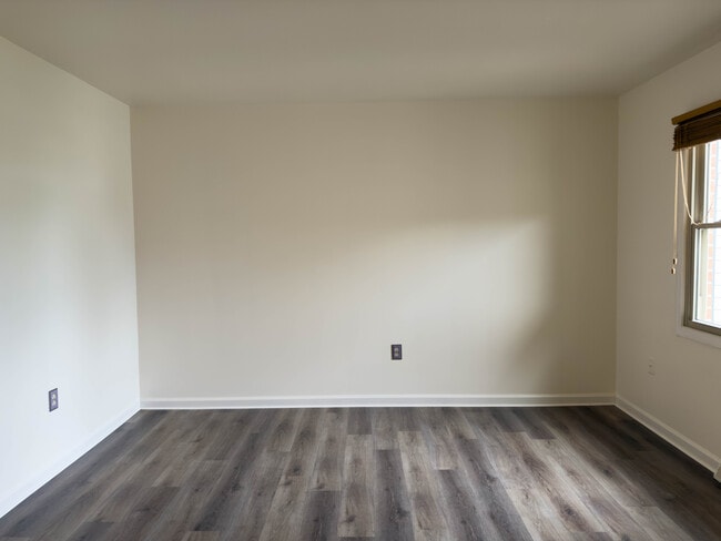 Photo - 2146 Walnut St