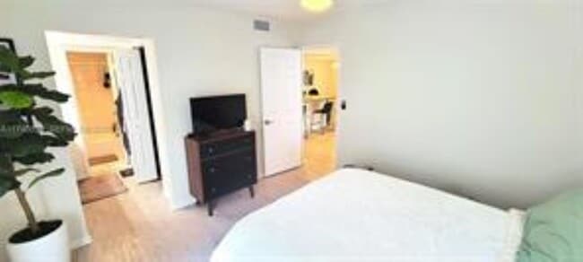 Photo - 615 NE 12th Ave Unit 109