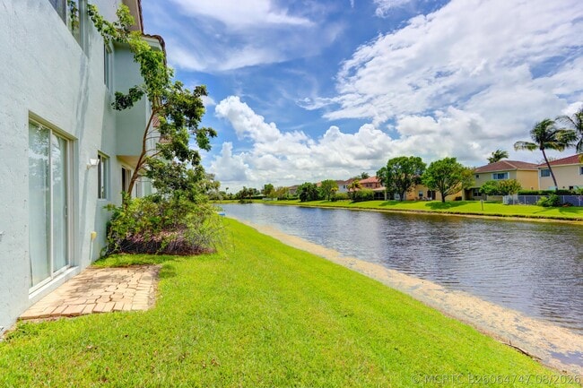 Photo - 3061 Laurel Ridge Cir