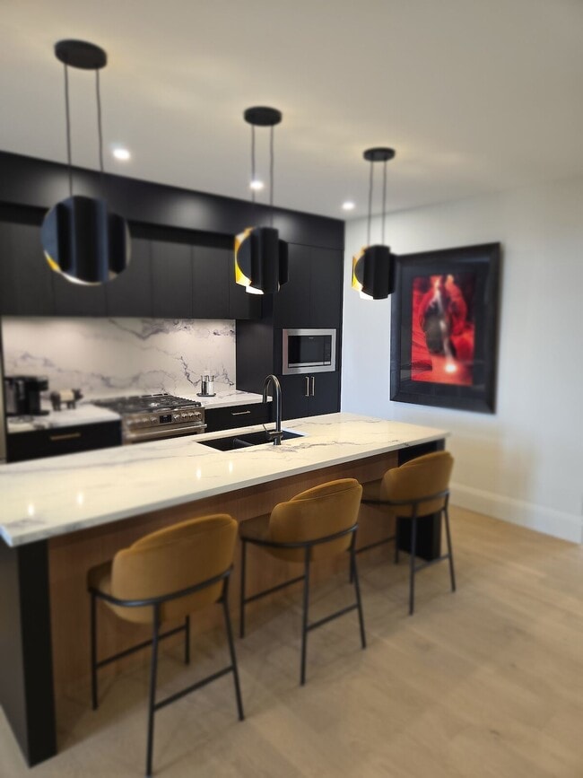 Photo - 1924-126A 26a St SW