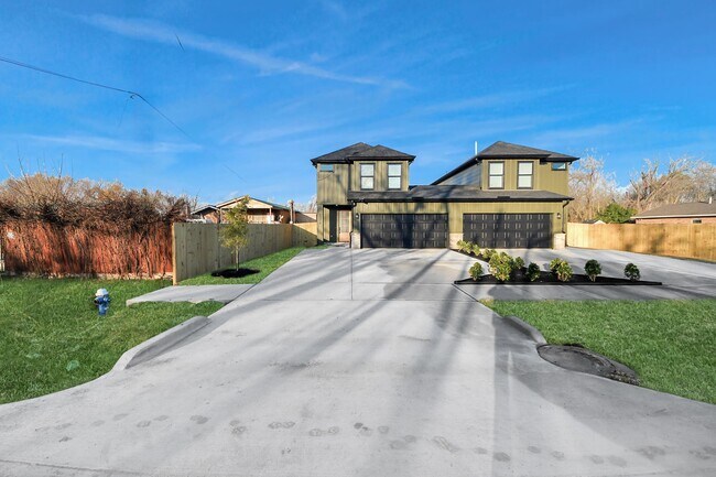 Photo - 5531 Nielan St