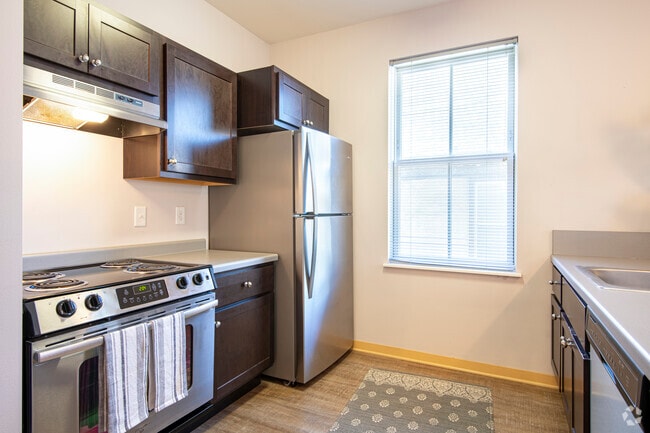 1BR, 1BA - 516SF