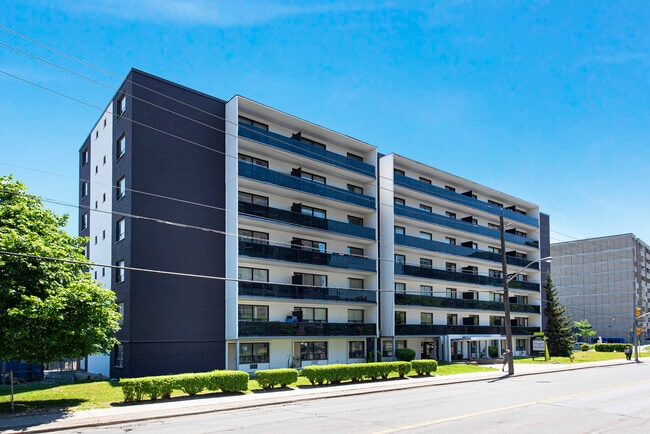 3575 BATHURST ST