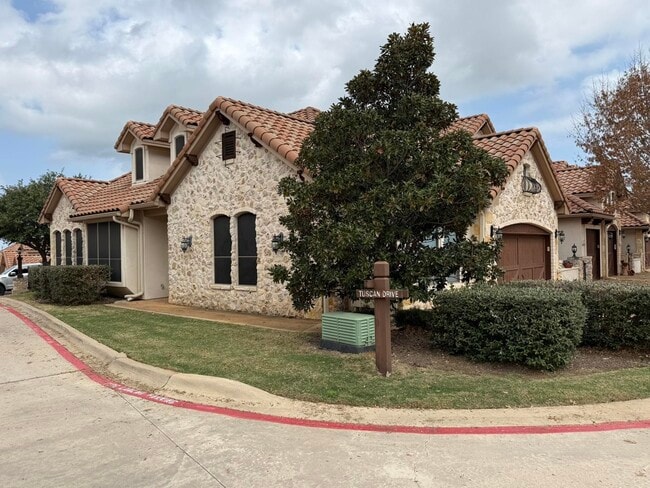 Photo - 306 Enclave Cir