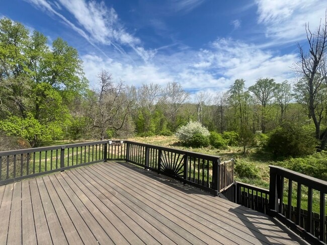Photo - 516 Meadow Hall Dr