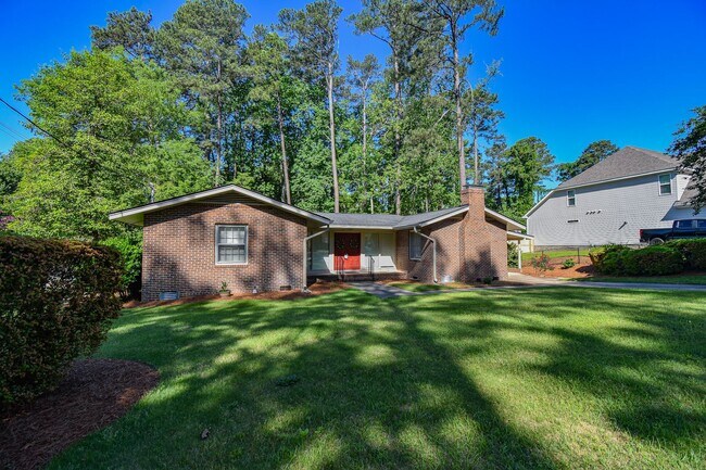 Photo - Available Now! 3 Bedroom 2 Bathroom Home- ...