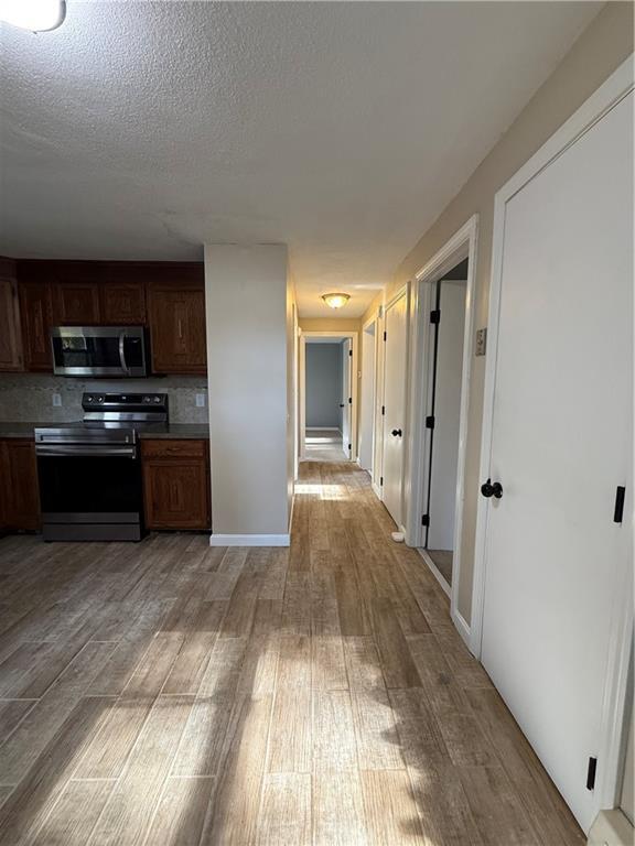 Photo - 25 Lunn St