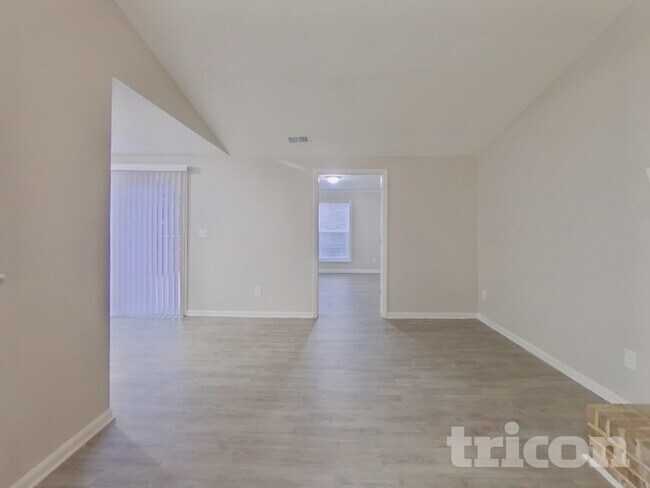 Photo - 7317 Bluff Wood Cove