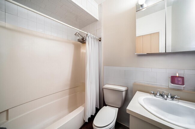 43 W 9th St Unit 8