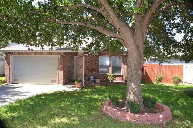 Building Photo - Bedroom 2 Bath Home in Desirable NW Bridge...