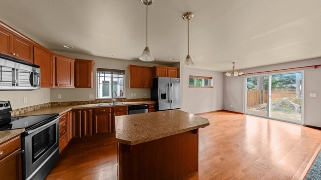Photo - 3 Bed 2.5 Bath - Townhome - Pet Friendly - NAS Whidbey