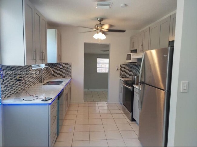 Photo - 3830 SW 31st St