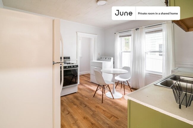 Photo - Room in Shared 4 bed/1 bath home Unit C