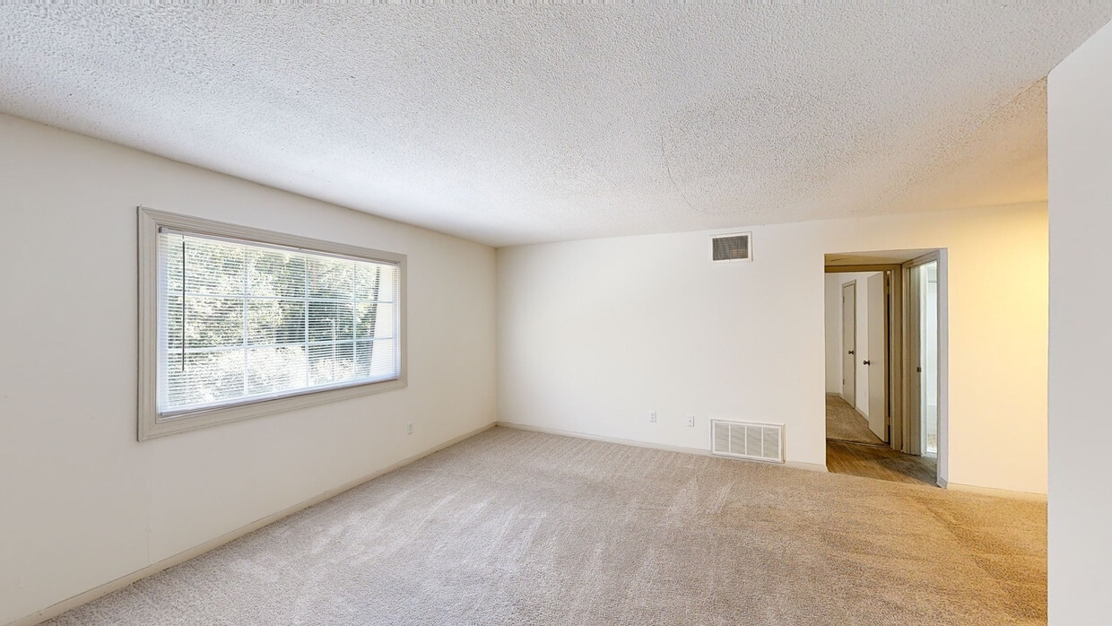 Photo - Chateau Apartments - New