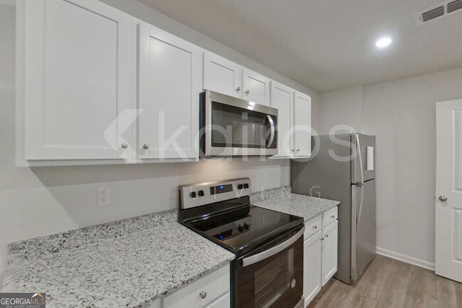 528 Ivy Brook Way