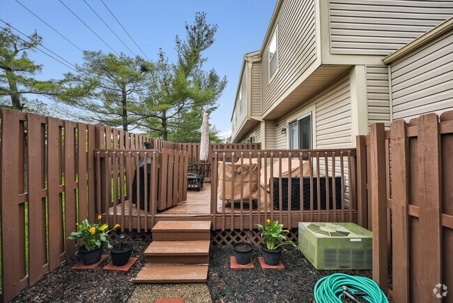 Building Photo - 799 Cap Ln Rental