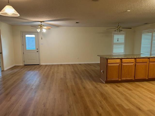 2106 Millwood Dr
