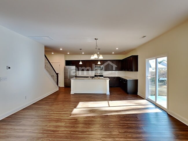 Photo - 440 Charity Ln