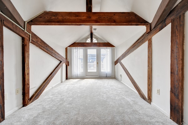 Thames Point- Exposed Beams