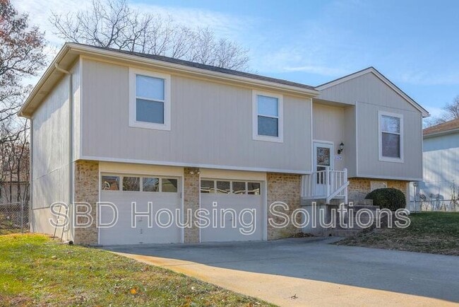 Building Photo - 1129 NE Bryco Dr Rental