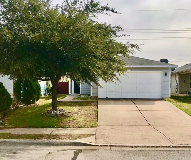 Building Photo - Home Near Southeast Downtown Austin and Ai...