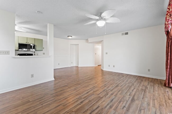 Photo - 2122 Clearwater Dr