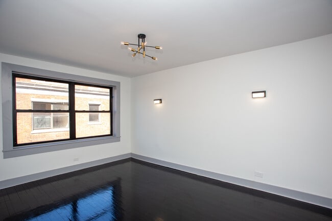 Photo - 7505 S Yates Blvd Unidad 1