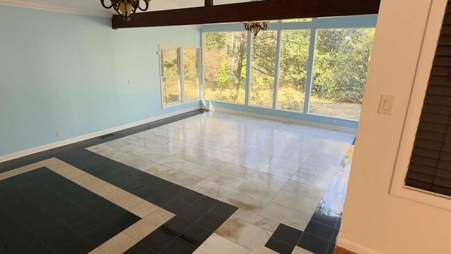 Photo - 3400 Spalding Dr