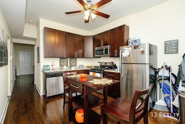 Photo - 2110 W Division-2R Unidad 2R