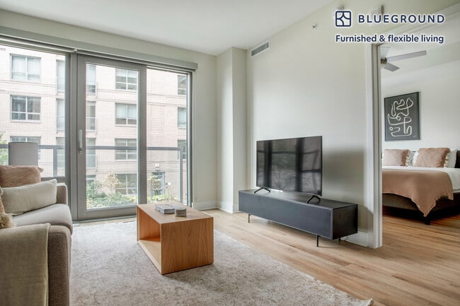 Photo - 1446 S Grant St Unidad FL5-ID694