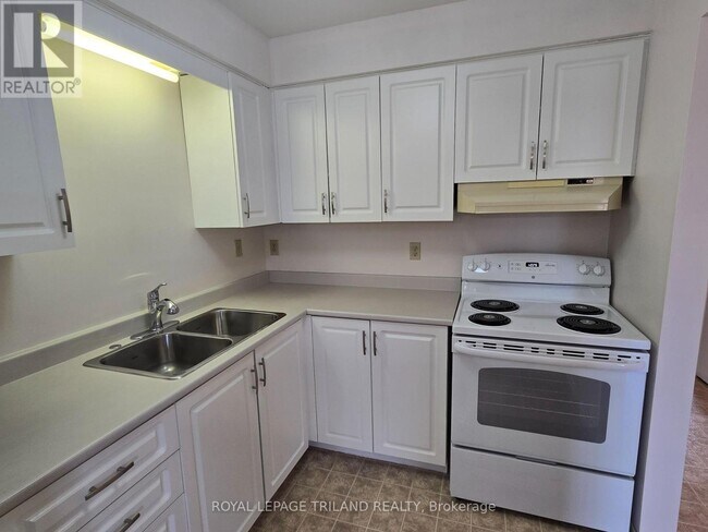 Photo - 91 Alexandria Ave Unit 202